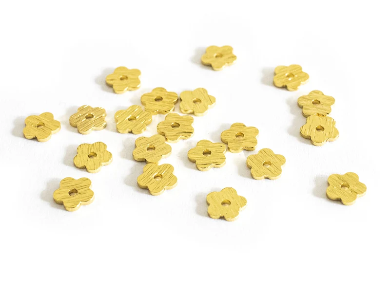 Lot de 20 perles intercalaires fleurs texturées - Doré à l'or fin