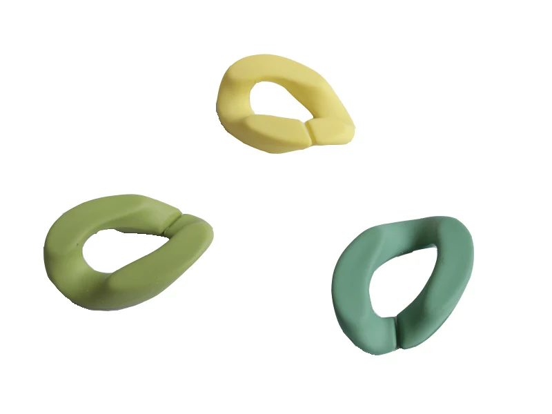 Lot de 50 maillons mates en acrylique - 30 x 21 mm - Vert et jaune