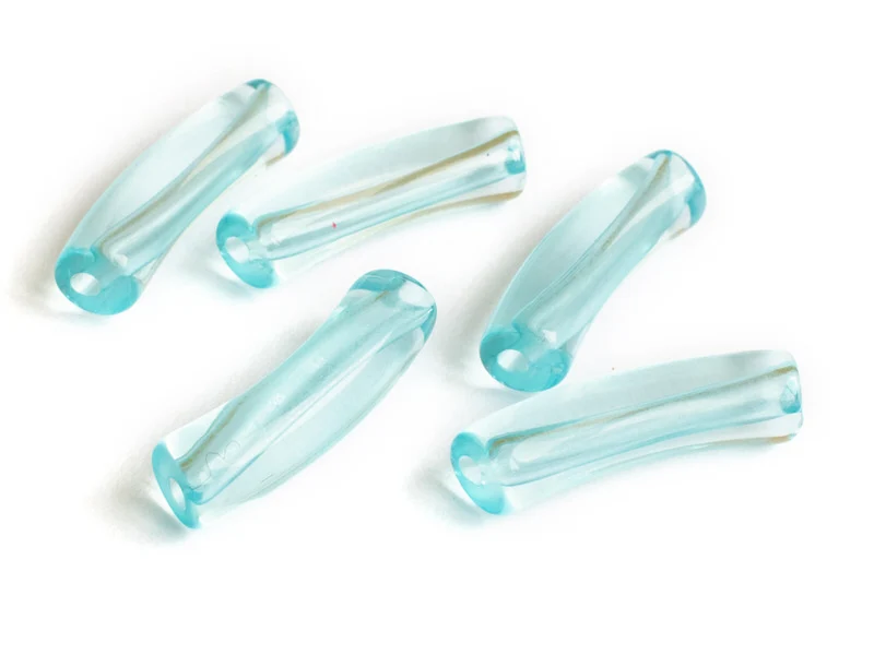 Lot de 5 perles tubes transparentes en résine 6 mm - Bleu clair