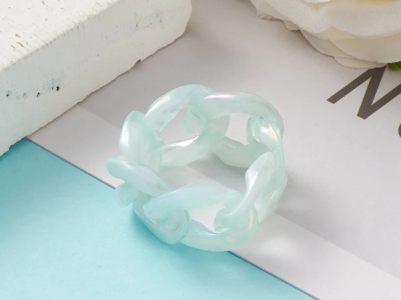 Bague chaîne en acrylique transparente - Turquoise pâle