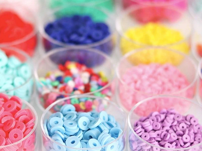 Boite de perles tubes Heishi 6 mm - rose fluo