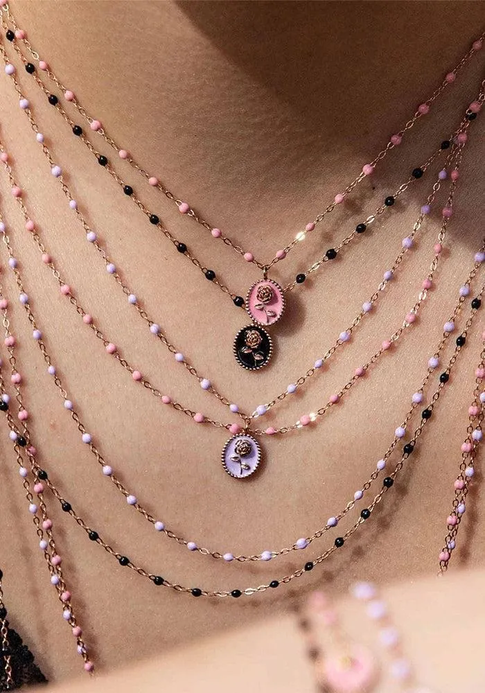 Collier Rose Or Rose Et Résines Noir 42cm