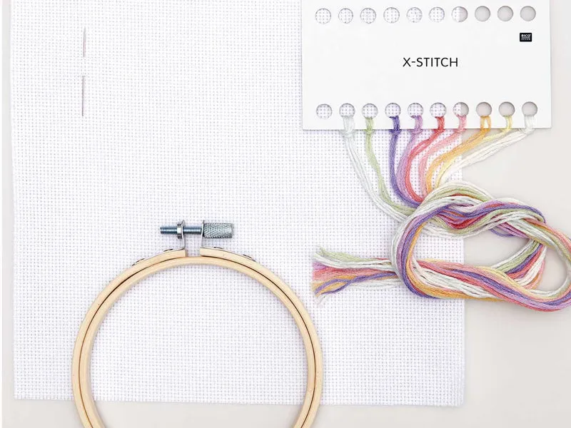 KIT DE BRODERIE ARC-EN-CIEL - RICO DESIGN