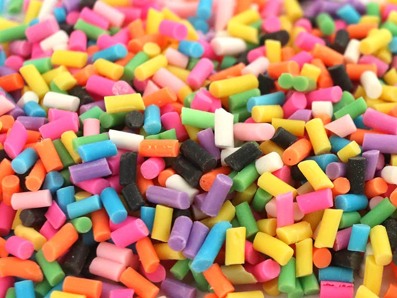 Faux vermicelles couleurs vives pour pâte fimo ou résine.