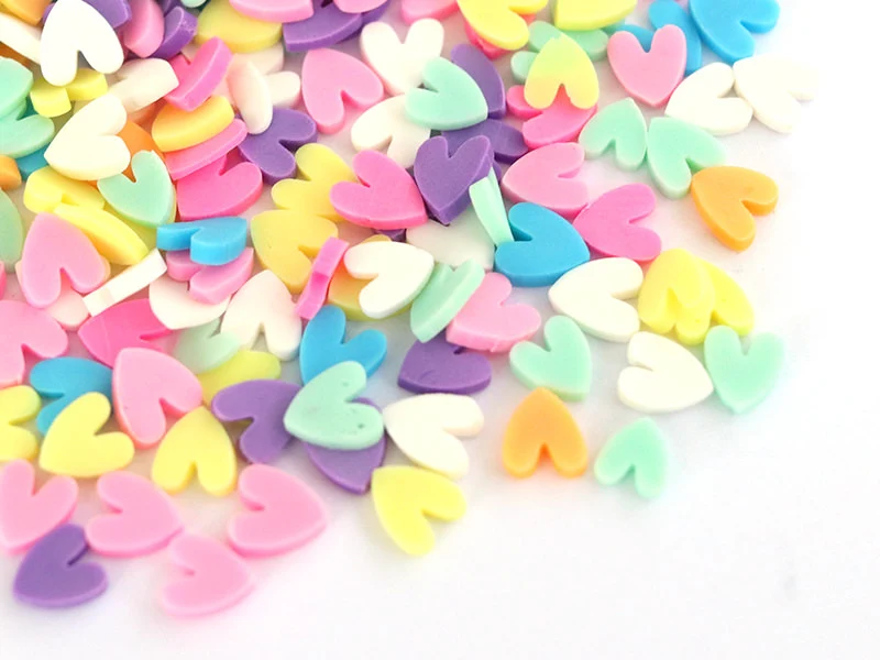 Confettis en pâte polymère - coeurs pastel - 10 grammes