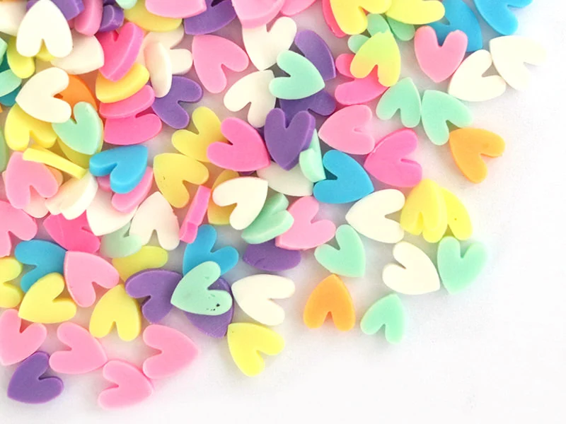 Confettis en pâte polymère - coeurs pastel - 10 grammes