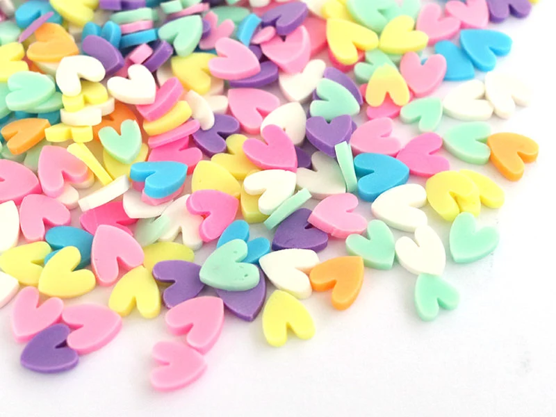 Confettis en pâte polymère - coeurs pastel - 10 grammes