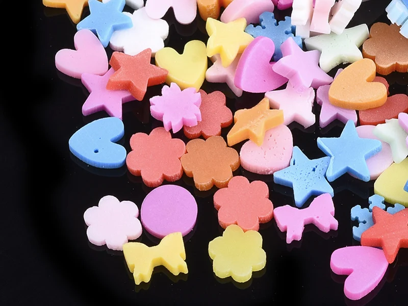 Confettis en pâte polymère -formes et couleurs variées - 10 grammes