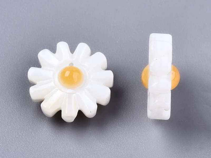 Perle paquerette en nacre véritable - 10 mm