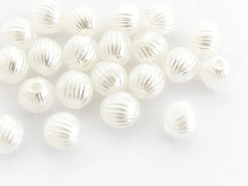 20 perles en plastique imitation perles de culture - rond strié - 6 mm
