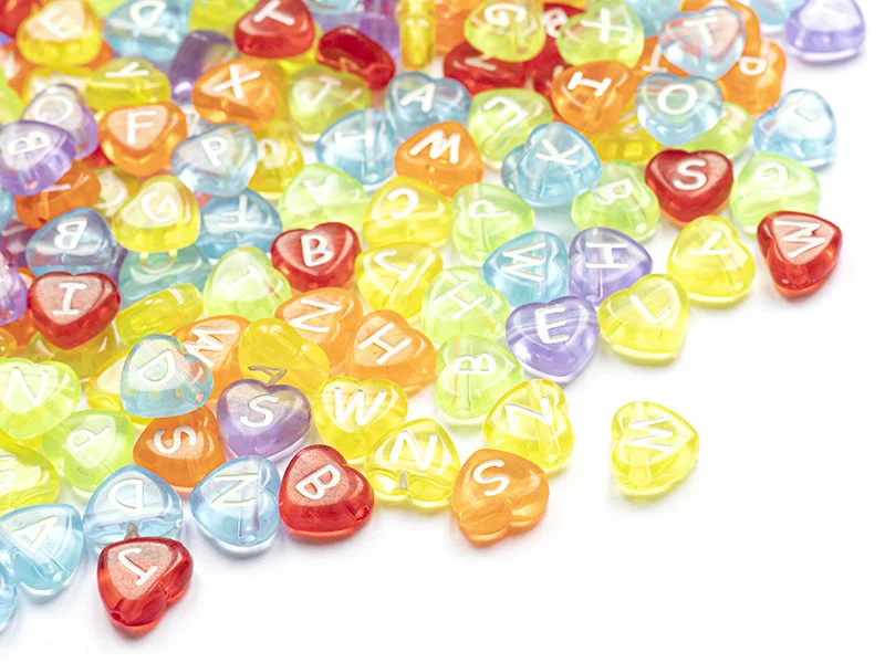 200 perles cœur en plastique - lettres alphabet - 11 mm