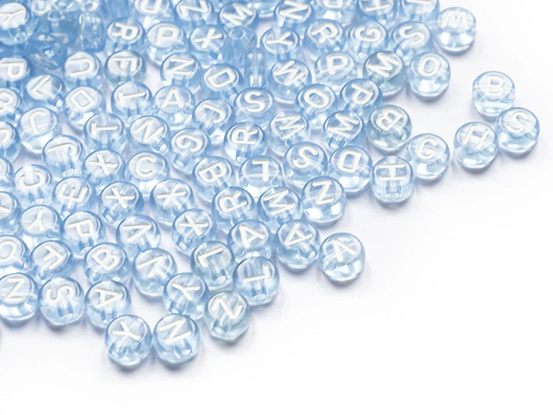 200 perles rondes en plastique - lettres alphabet - bleu claur transparent - 7 mm