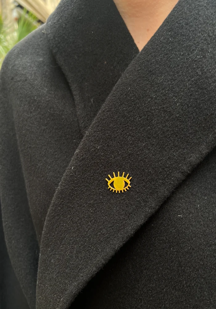 Pins eye