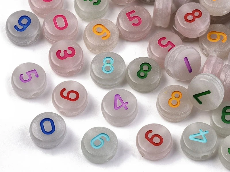 200 perles rondes en plastique - chiffres et numéros - phosphorescent et multicolore - 7 mm