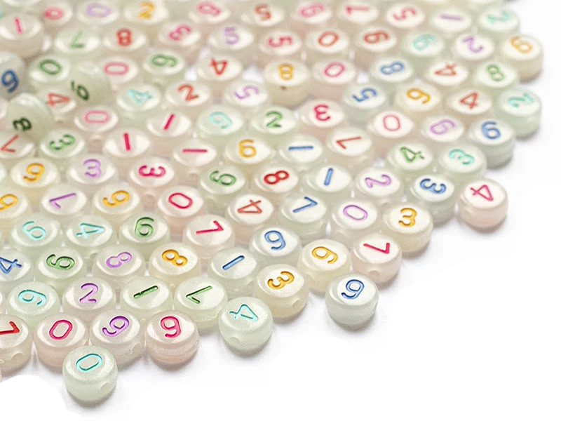 200 perles rondes en plastique - chiffres et numéros - phosphorescent et multicolore - 7 mm