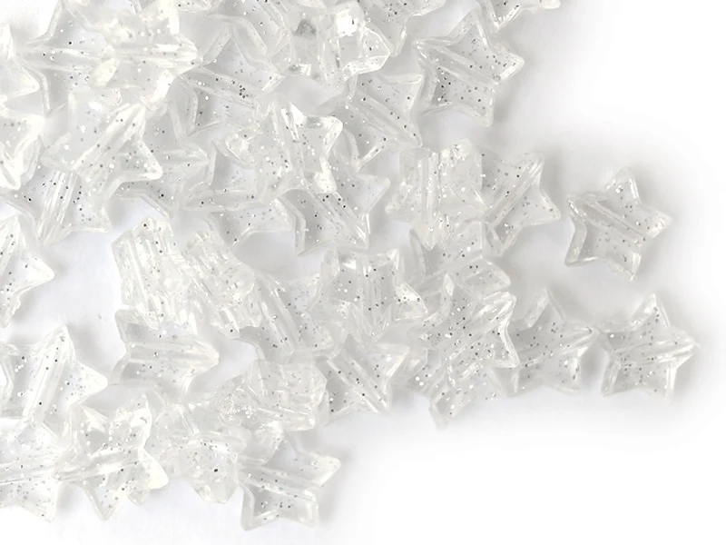 50 perles en plastique - étoiles transparentes à paillettes - 10 mm