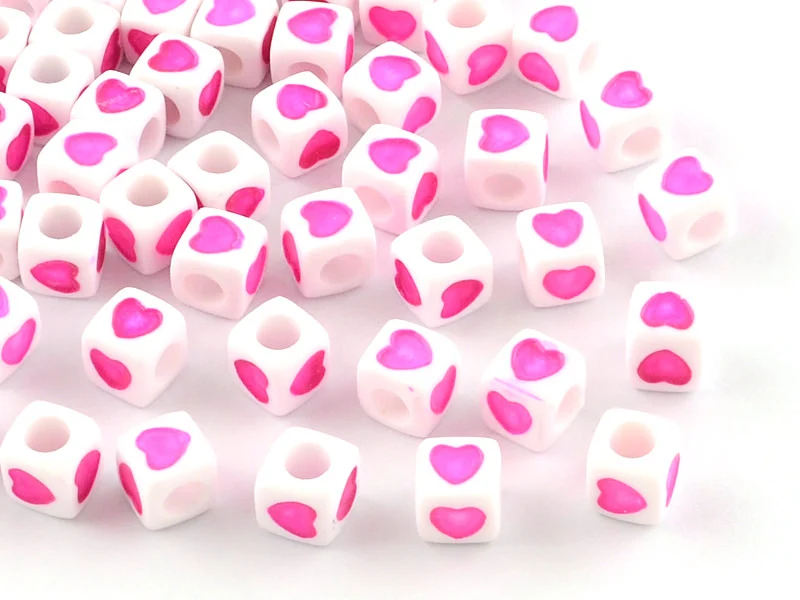 20 perles en plastique cubes symbole coeur - rose flashy - 7 mm
