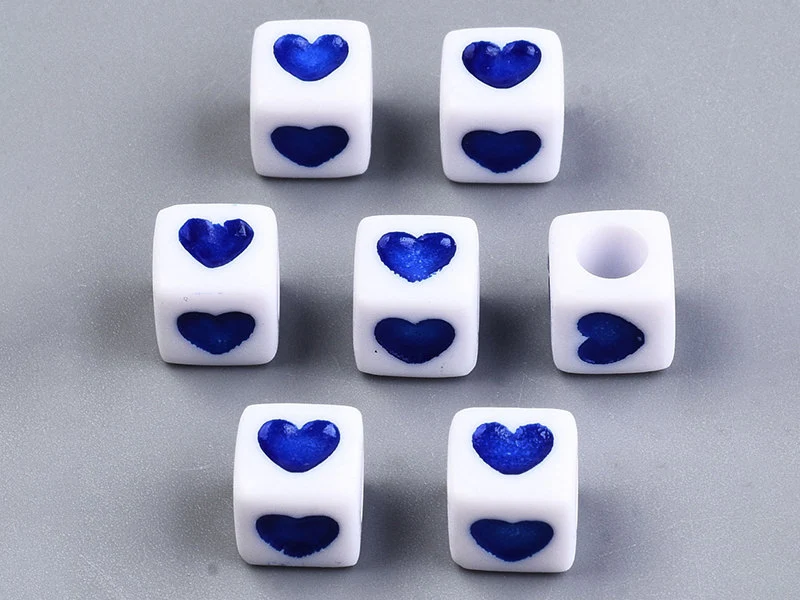 20 perles en plastique cubes symbole coeur - bleu - 7 mm