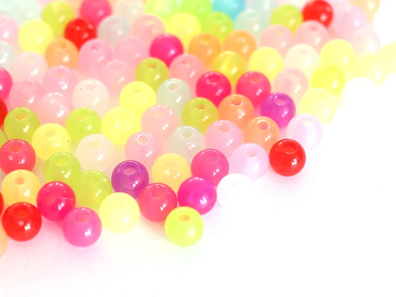 100 perles en plastique rondes 6 mm - multicolores