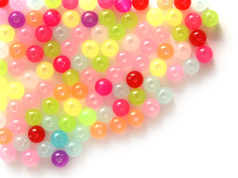100 perles en plastique rondes 6 mm - multicolores