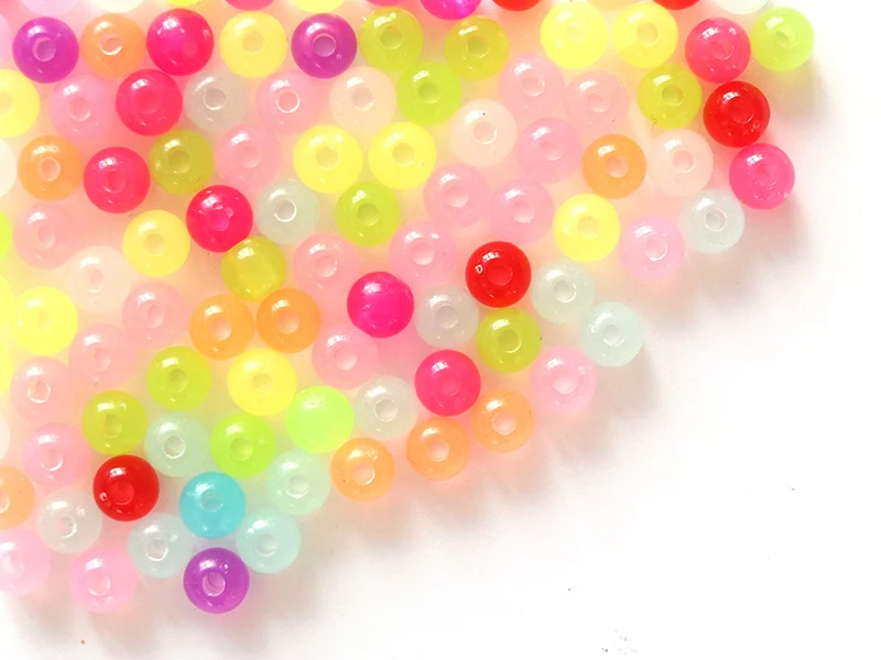 100 perles en plastique rondes 6 mm - multicolores