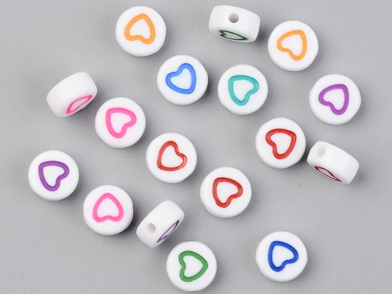 20 perles rondes en plastique - coeur - multicolore
