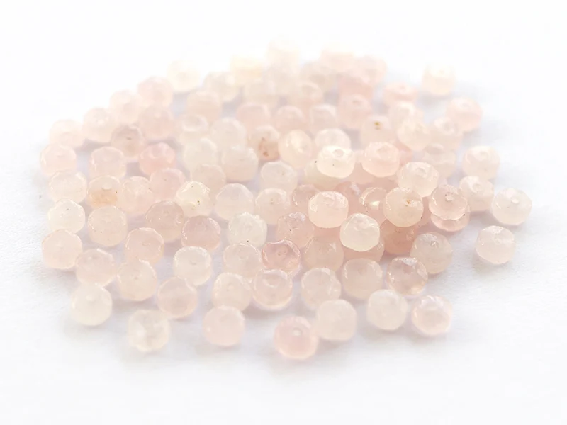 100 perles heishi naturelles 4 mm - quartz rose