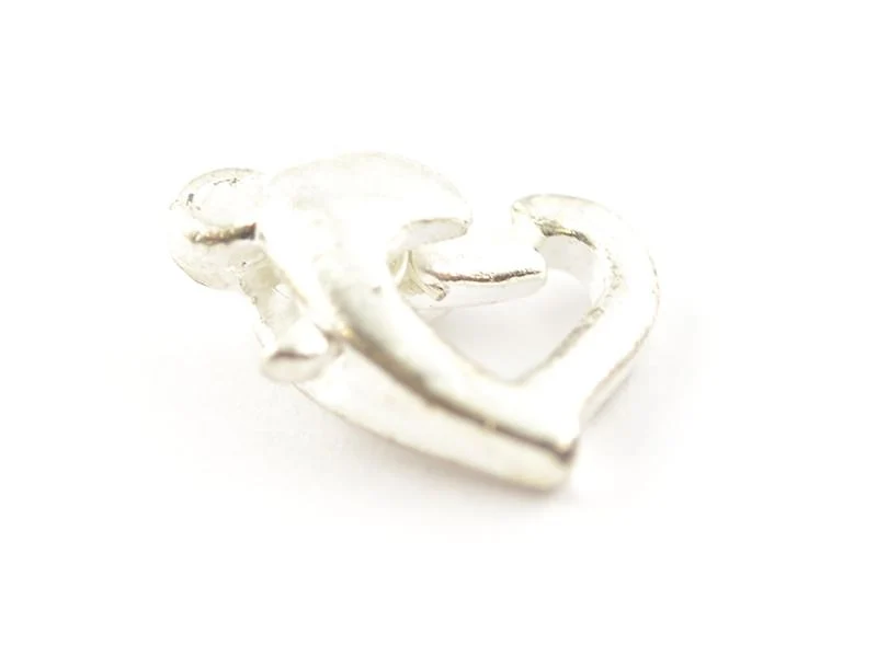 1 fermoir mousqueton en forme de coeur - couleur argent clair