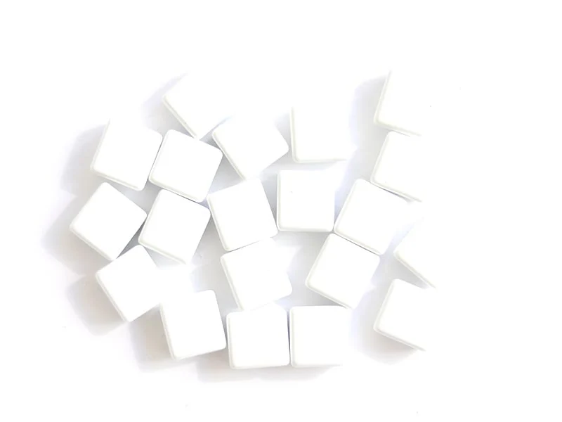 Lot de 10 perles tuiles carrées en métal de 7x7 mm - Blanc