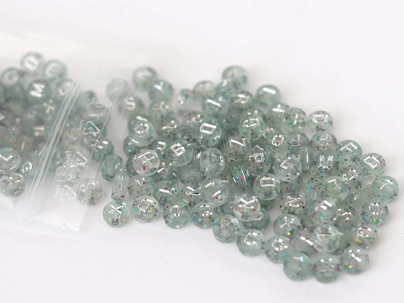 Lot de 200 perles rondes à paillettes - Lettres alphabet argentés