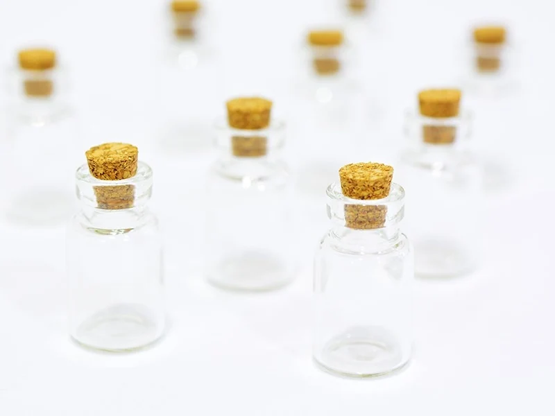 1 fiole en verre 2,6 cm