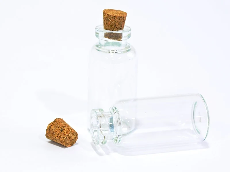 1 fiole en verre 4,5 cm