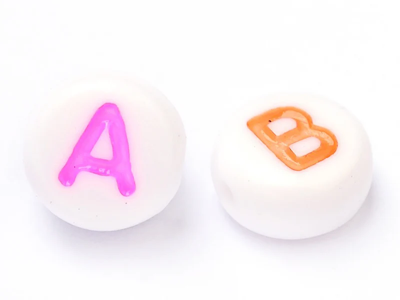 200 perles lettres alphabet rondes multicolores