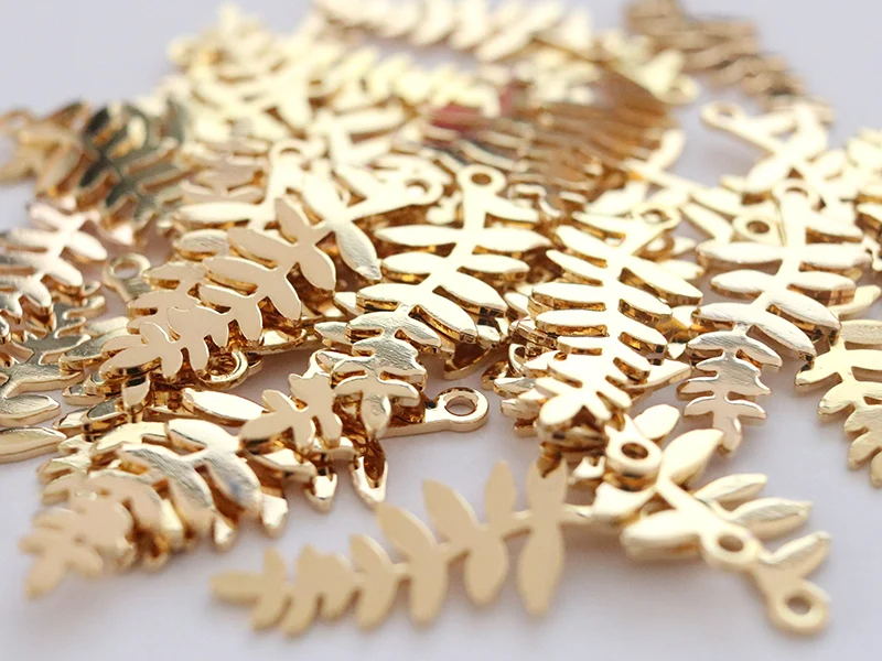 Pendentif feuille - doré à l'or fin