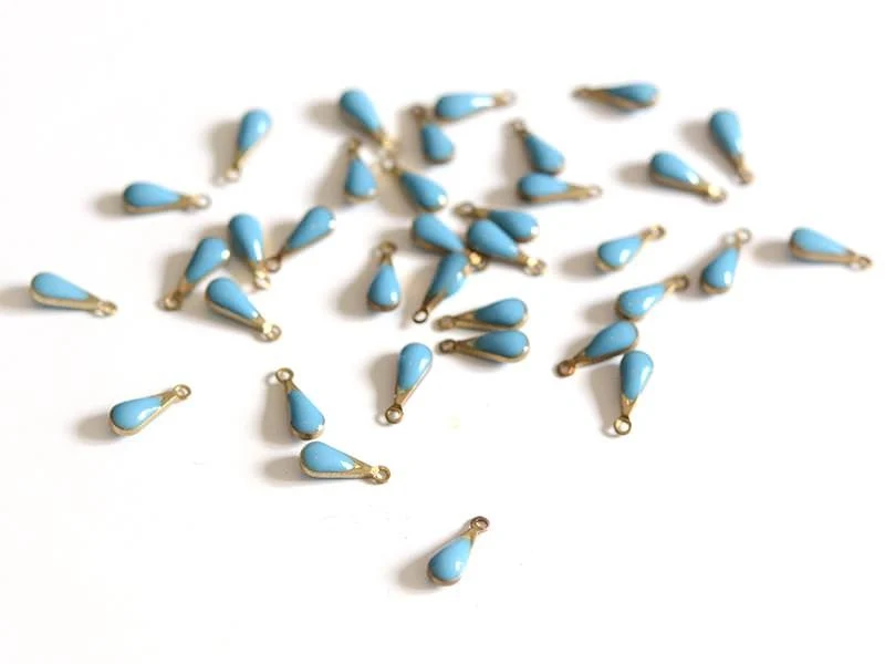 Breloque petite goutte émaillée - bleu turquoise