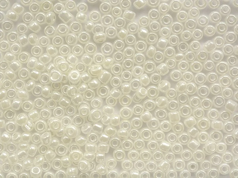 Tube de 350 perles de rocailles opaques nacrées - blanc nacré