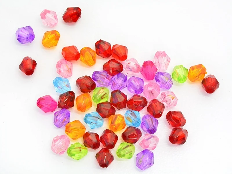 50 perles à facettes en plastique 4 mm- multicolore