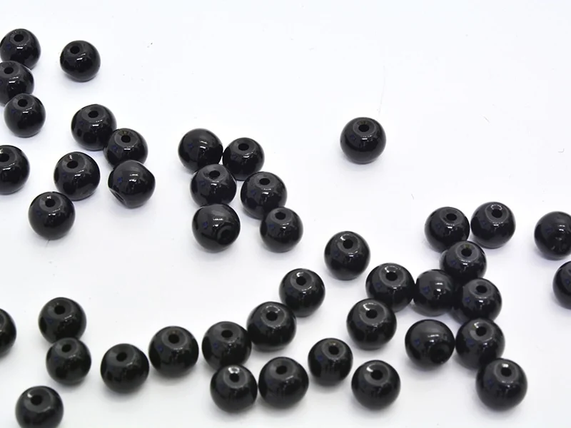 50 perles en verre rondes 4 mm - noir